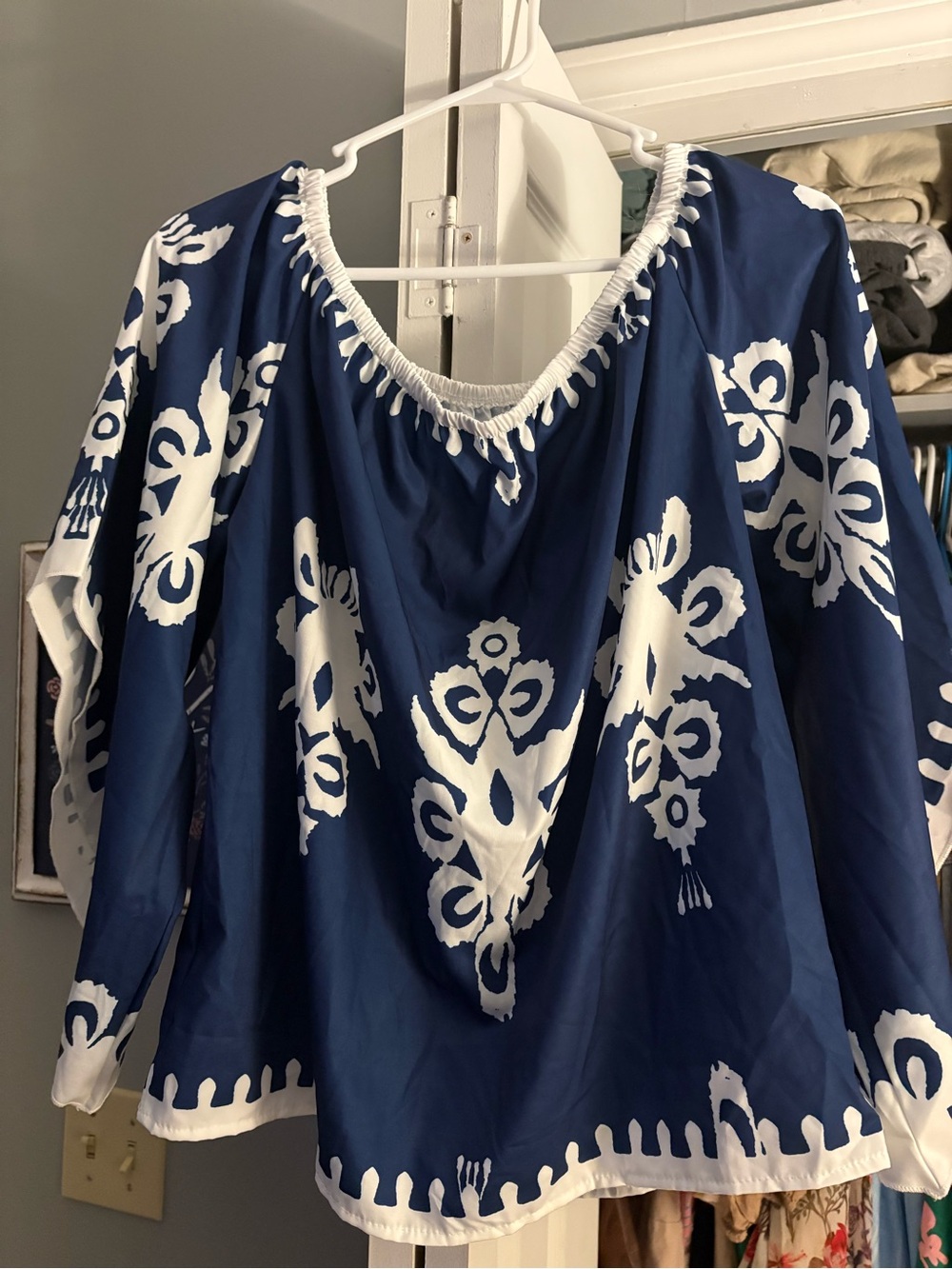 Women's Navy Blue White Printed Off-Shoulder Top size large